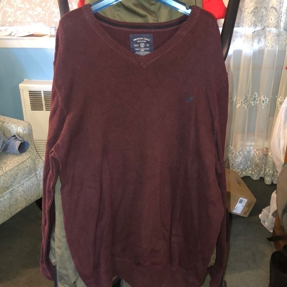 Maroon pullover sweater - Picture 1 of 4